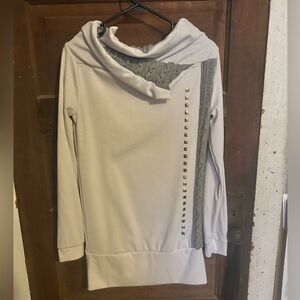 Women’s long sleeve